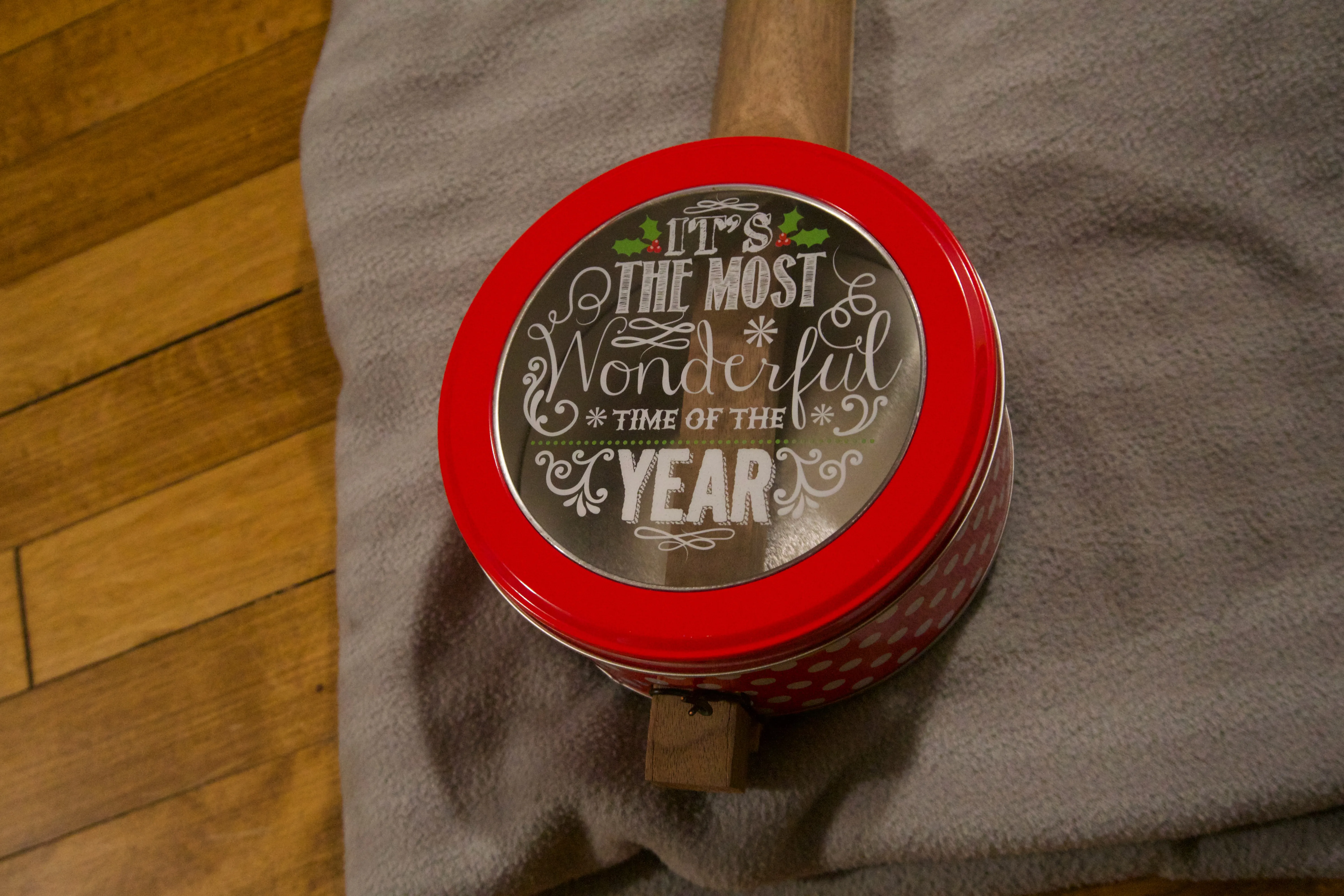 Cookie tin banjo, lid